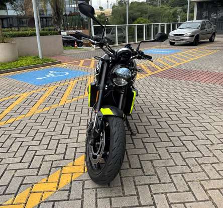 TRIUMPH-TRIDENT 660-2024