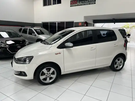 VOLKSWAGEN-FOX-1.6 MI ROCK IN RIO 8V FLEX 4P MANUAL VOLKSWAGEN-FOX-2015