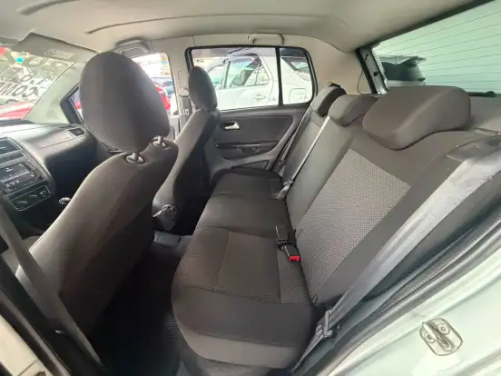 VOLKSWAGEN-FOX-2020