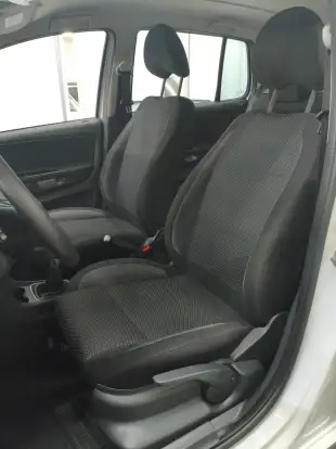 VOLKSWAGEN-FOX-2019
