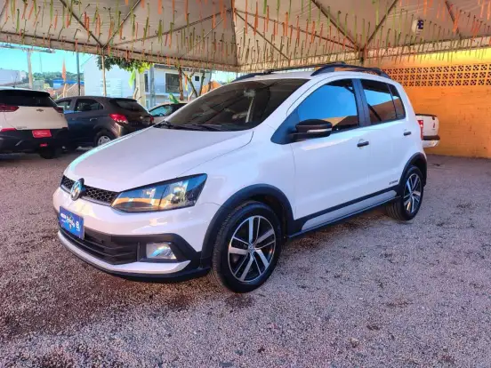 VOLKSWAGEN-FOX-2019