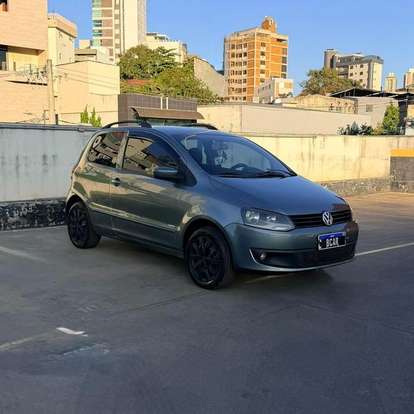 VOLKSWAGEN-FOX-2010