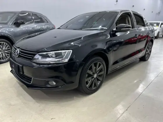 VOLKSWAGEN JETTA 2.0 COMFORTLINE FLEX 4P TIPTRONIC