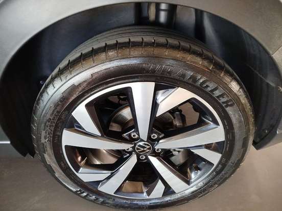 VOLKSWAGEN-NIVUS-1.0 200 TSI TOTAL FLEX HIGHLINE AUTOMÁTICO VOLKSWAGEN-NIVUS-2023
