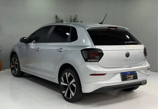 VOLKSWAGEN-POLO-2024