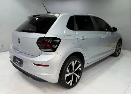 VOLKSWAGEN-POLO-2024