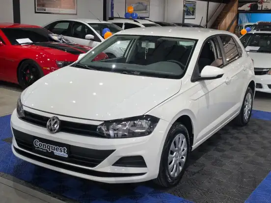 VOLKSWAGEN-POLO-2018