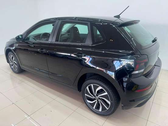 VOLKSWAGEN-POLO-2023