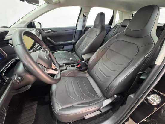 VOLKSWAGEN-POLO-2023