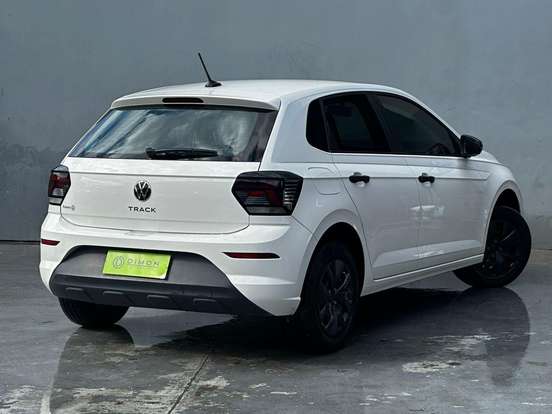 VOLKSWAGEN-POLO-2025