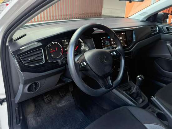 VOLKSWAGEN-POLO-2025
