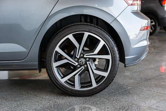 VOLKSWAGEN-POLO-2023