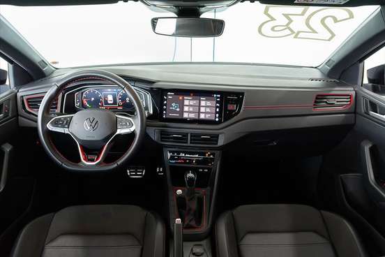 VOLKSWAGEN-POLO-2023