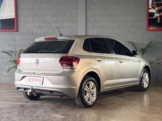 VOLKSWAGEN-POLO-2020