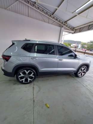 VOLKSWAGEN-TAOS-2025