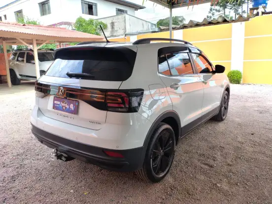 VOLKSWAGEN-T-CROSS-2023