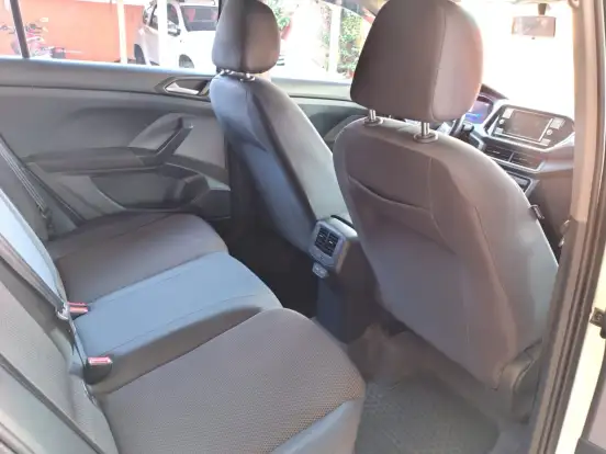 VOLKSWAGEN-T-CROSS-2023
