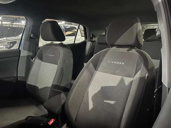 VOLKSWAGEN-T-CROSS-2024