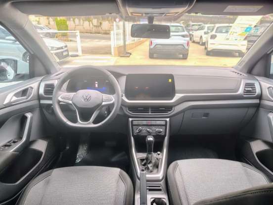 VOLKSWAGEN-T-CROSS-2025
