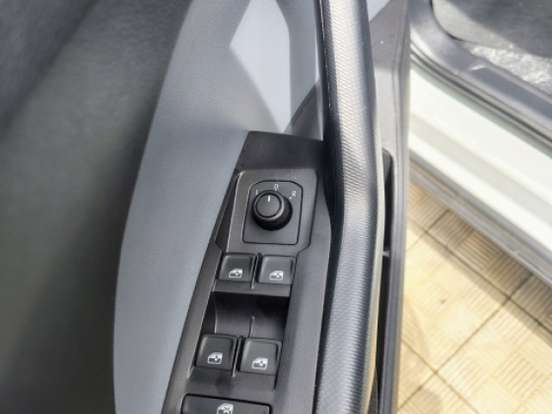 VOLKSWAGEN-T-CROSS-1.0 200 TSI TOTAL FLEX AUTOMÁTICO VOLKSWAGEN-T-CROSS-2025