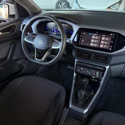 VOLKSWAGEN-T-CROSS-2023