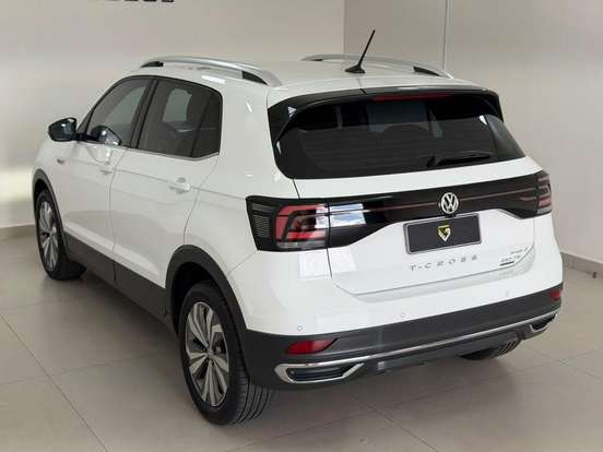 VOLKSWAGEN-T-CROSS-2019