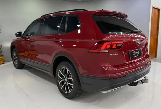 VOLKSWAGEN-TIGUAN-2018