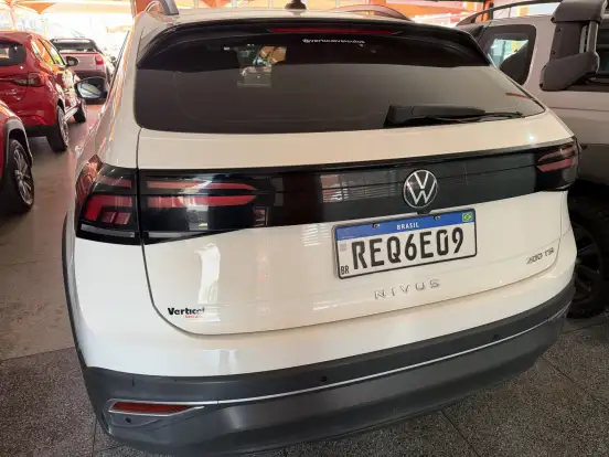 VOLKSWAGEN-VIRTUS-2021
