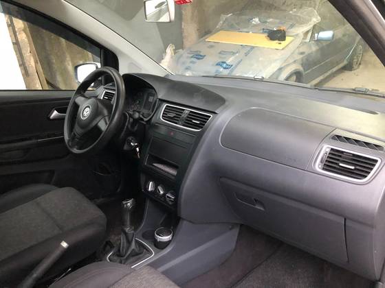 VOLKSWAGEN FOX 1.6 MI 8V FLEX 4P MANUAL