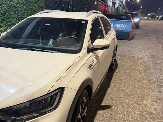 VOLKSWAGEN-NIVUS-1.0 200 TSI TOTAL FLEX HIGHLINE AUTOMÁTICO VOLKSWAGEN-NIVUS-2023