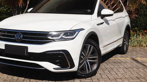 VOLKSWAGEN TIGUAN 2.0 300 TSI GASOLINA ALLSPACE R-LINE AUTOMÁTICO