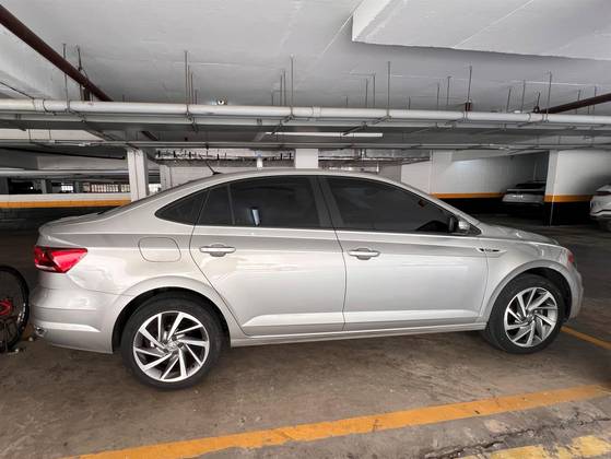 VOLKSWAGEN VIRTUS 1.0 200 TSI HIGHLINE AUTOMÁTICO