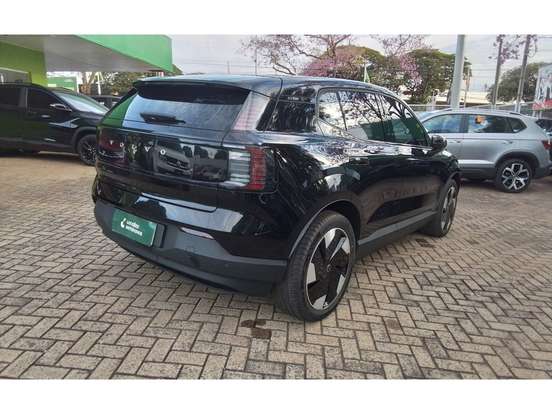VOLVO-EX30-2024