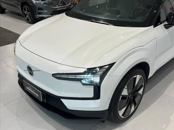 VOLVO EX30 69 KW ELÉTRICO ULTRA