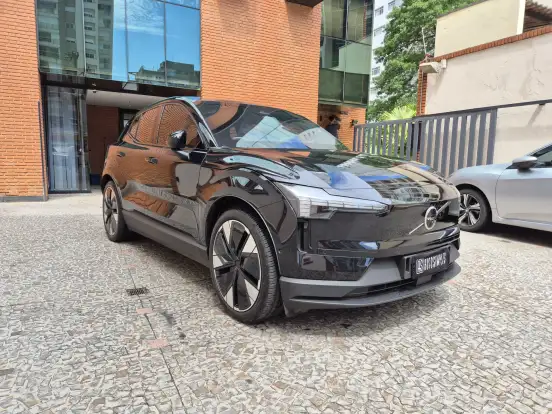 VOLVO-EX30-69 KW ELÉTRICO ULTRA VOLVO-EX30-2024