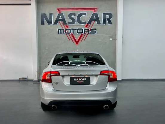 VOLVO-S60-1.6 T4 FWD GASOLINA 4P AUTOMÁTICO VOLVO-S60-2011
