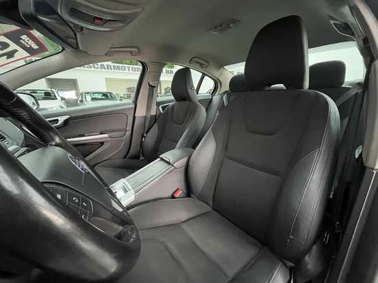 VOLVO-S60-2011
