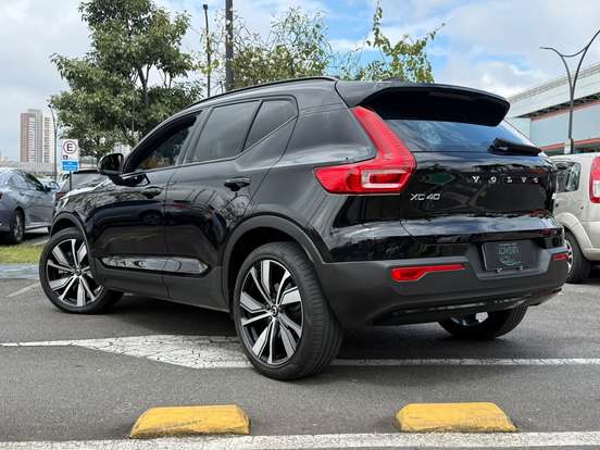 VOLVO-XC40-1.5 T5 RECHARGE R-DESIGN GEARTRONIC VOLVO-XC40-2021