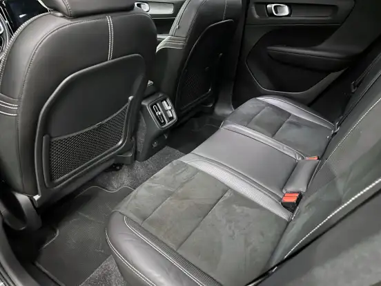 VOLVO-XC40-2.0 T5 GASOLINA R-DESIGN AWD GEARTRONIC VOLVO-XC40-2019