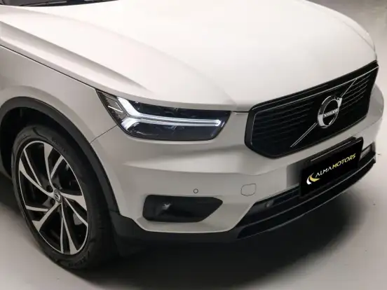 VOLVO-XC40-2.0 T5 GASOLINA R-DESIGN AWD GEARTRONIC VOLVO-XC40-2019