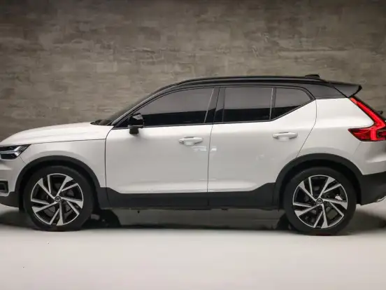 VOLVO-XC40-2.0 T5 GASOLINA R-DESIGN AWD GEARTRONIC VOLVO-XC40-2019