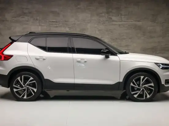 VOLVO-XC40-2.0 T5 GASOLINA R-DESIGN AWD GEARTRONIC VOLVO-XC40-2019