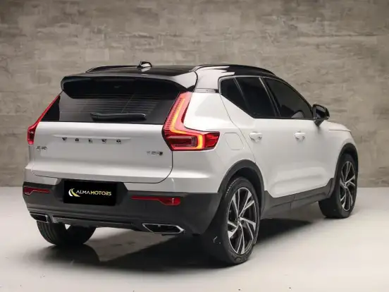 VOLVO-XC40-2.0 T5 GASOLINA R-DESIGN AWD GEARTRONIC VOLVO-XC40-2019