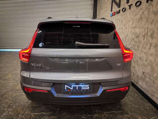 VOLVO-XC40-2.0 T4 GASOLINA GEARTRONIC VOLVO-XC40-2019