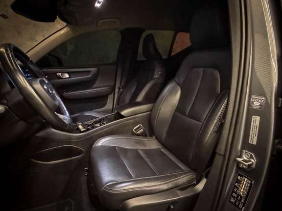 VOLVO-XC40-2.0 T4 GASOLINA GEARTRONIC VOLVO-XC40-2019