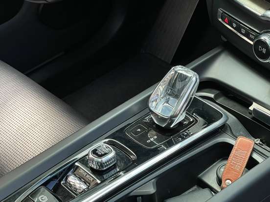 VOLVO-XC40-2.0 T4 GASOLINA INSCRIPTION GEARTRONIC VOLVO-XC40-2021
