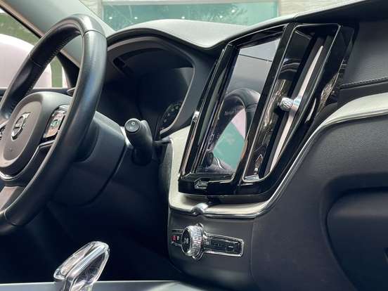 VOLVO-XC40-2.0 T4 GASOLINA INSCRIPTION GEARTRONIC VOLVO-XC40-2021