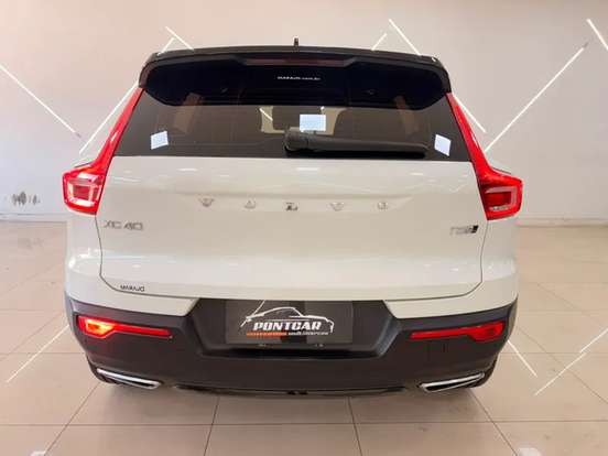 VOLVO-XC40-2.0 T5 GASOLINA MOMENTUM AWD GEARTRONIC VOLVO-XC40-2019