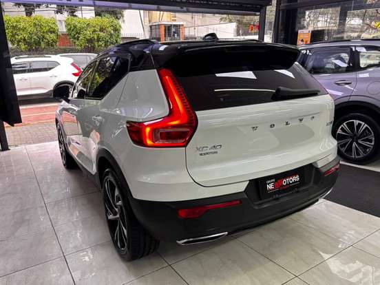 VOLVO-XC40-2.0 T5 GASOLINA R-DESIGN AWD GEARTRONIC VOLVO-XC40-2019