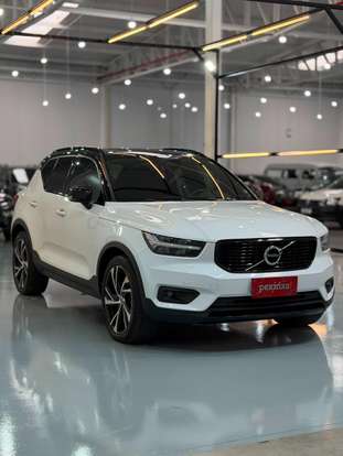 VOLVO-XC40-2019